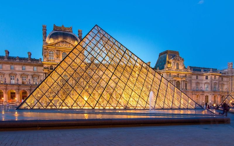 Louvre Museum