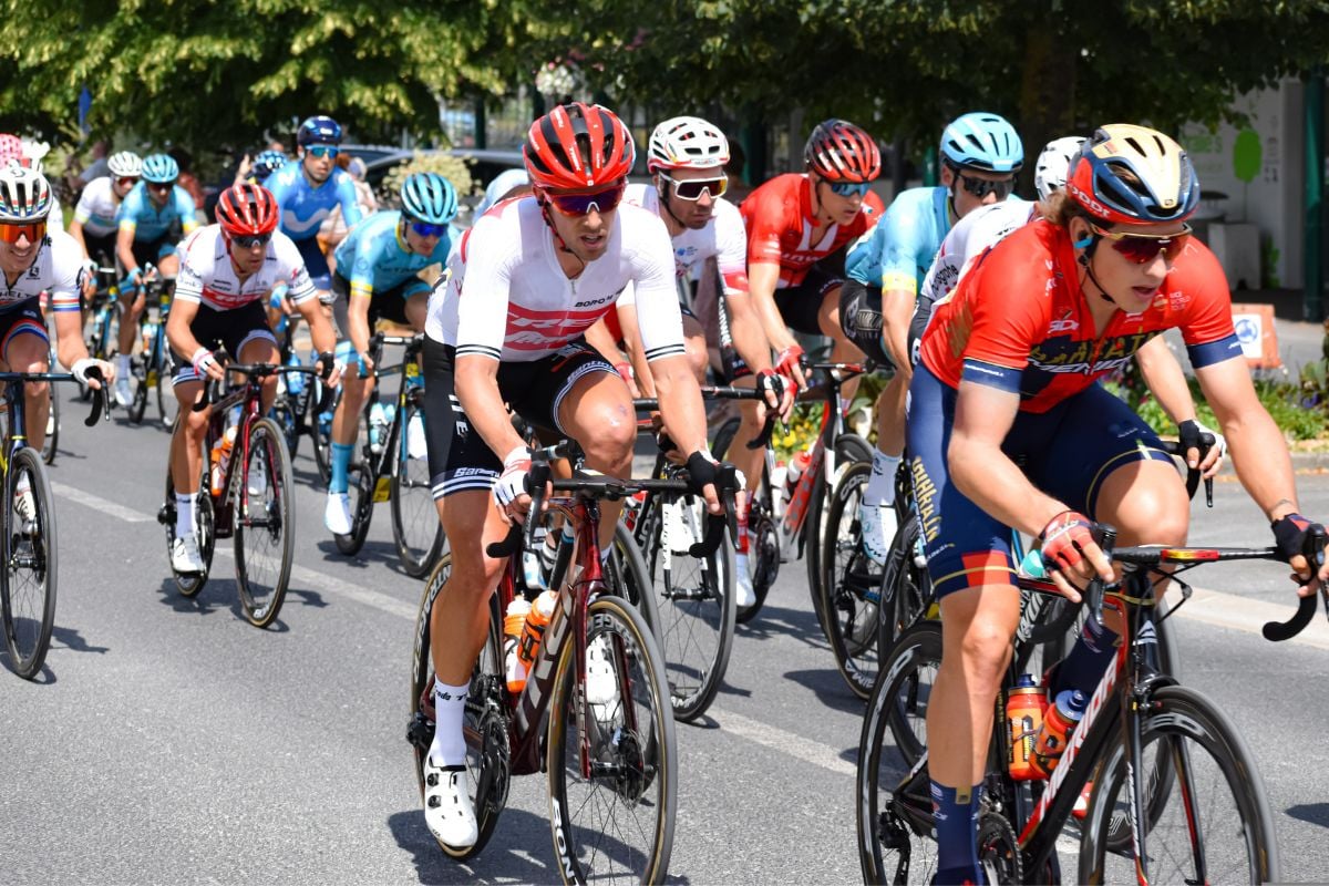 Renners van de Tour de France in volle vaart